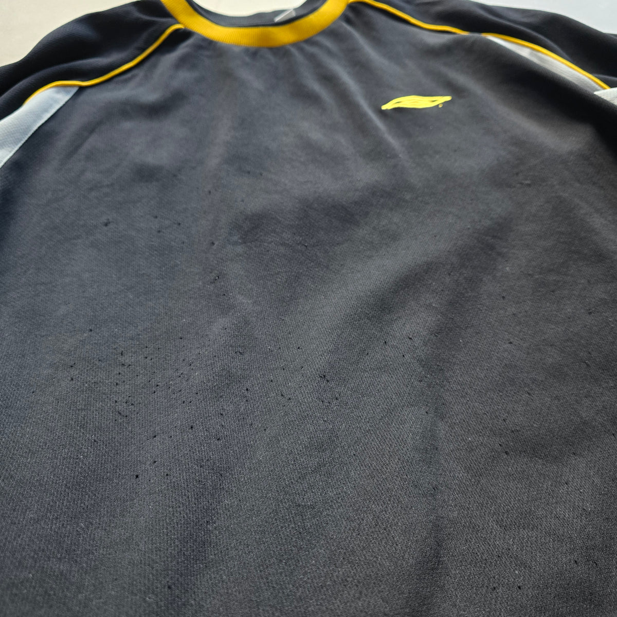 Vintage Umbro Long Sleeve Training Jersey - M