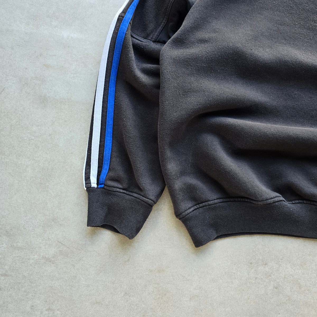 Vintage 90's Adidas Sweatshirt - L
