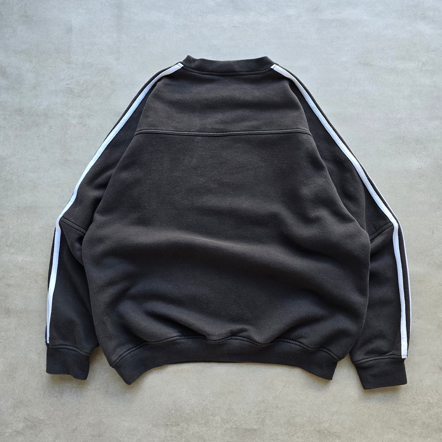 Vintage 90's Adidas Sweatshirt - L