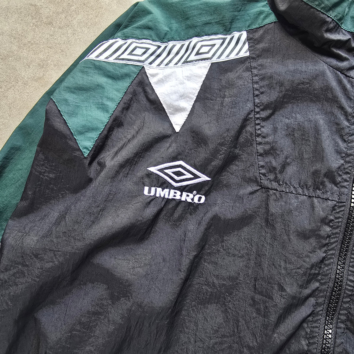 Vintage 90's Umbro Windbreaker Jacket - M