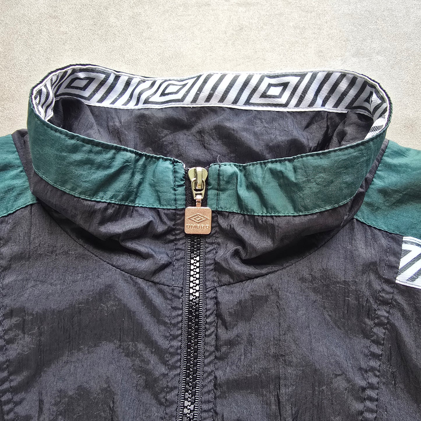 Vintage 90's Umbro Windbreaker Jacket - M