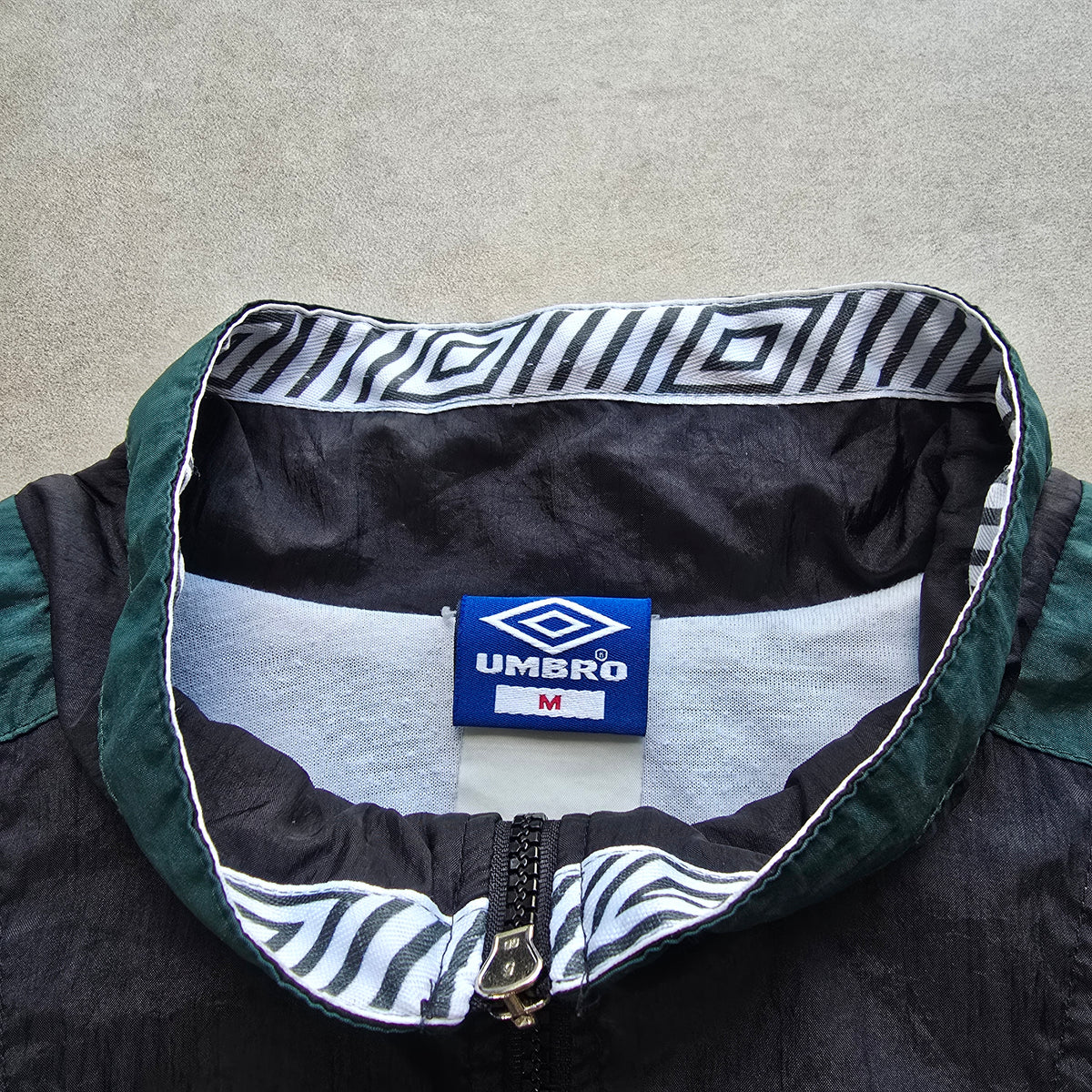 Vintage 90's Umbro Windbreaker Jacket - M