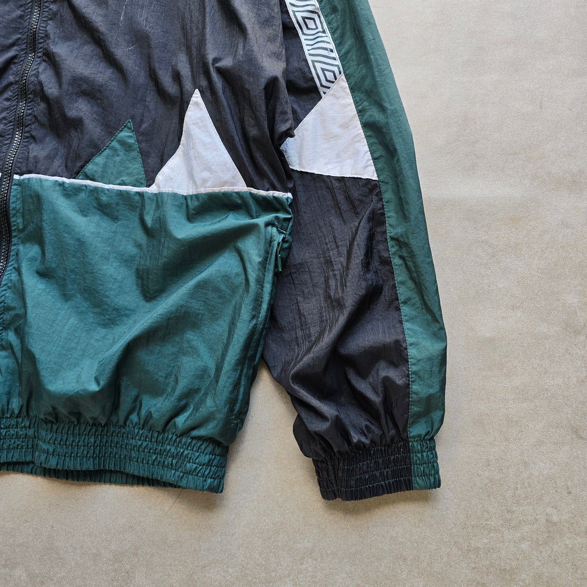 Vintage 90's Umbro Windbreaker Jacket - M