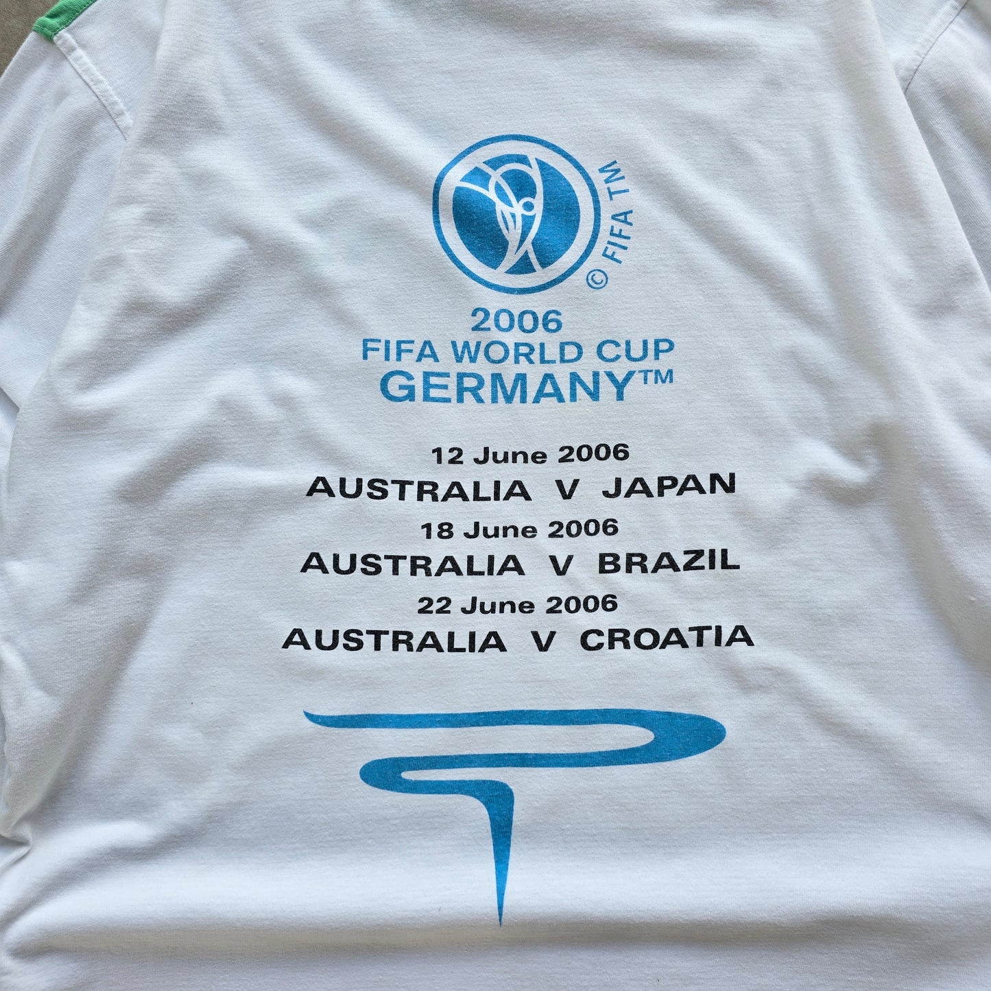 Vintage 2006 Fifa World Cup Germany Socceroos Long Sleeve Tee - M