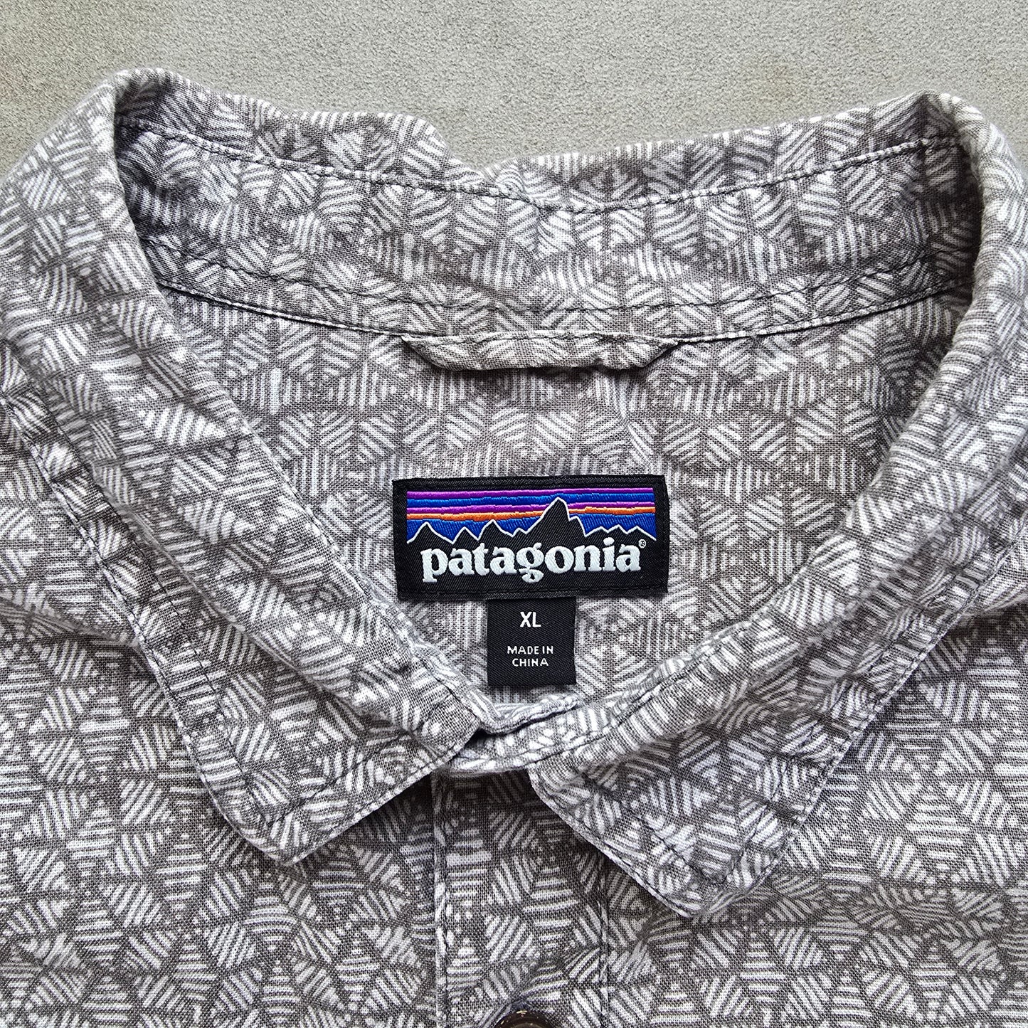 Patagonia Short Sleeve Button Up Shirt - XL