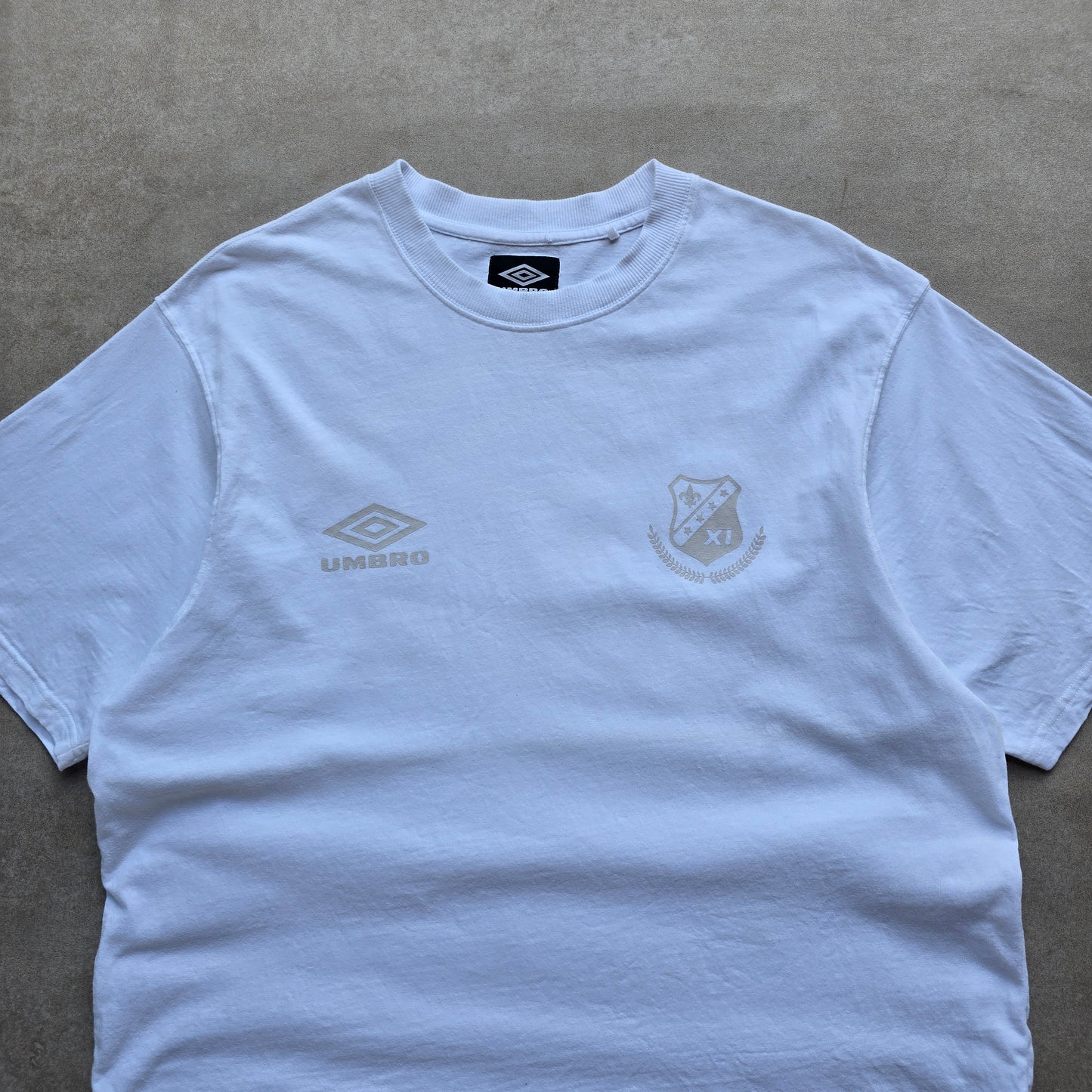 Umbro Tonal Logo Print Tee - L