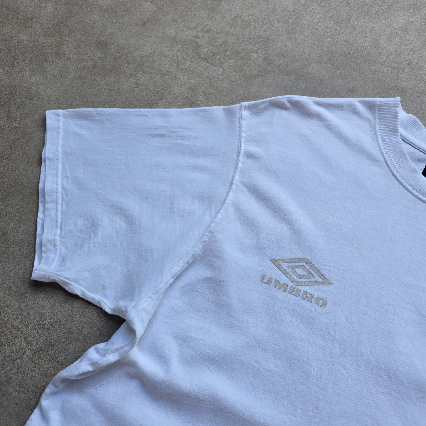 Umbro Tonal Logo Print Tee - L