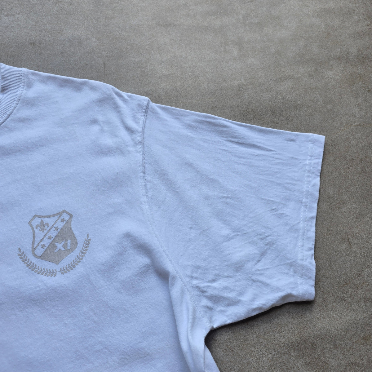 Umbro Tonal Logo Print Tee - L