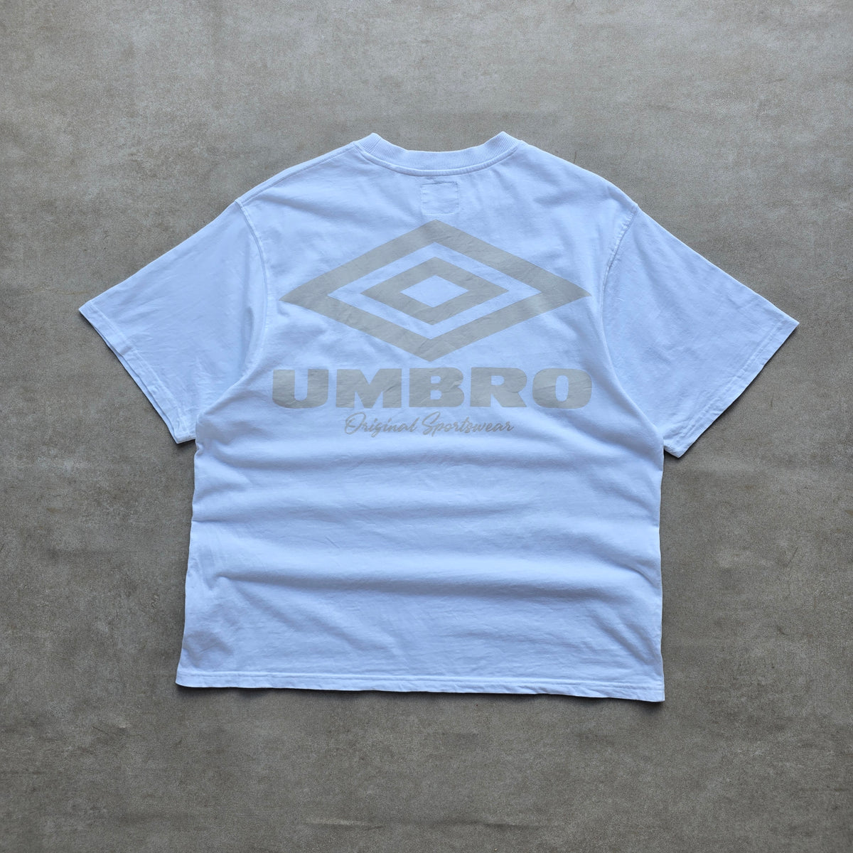 Umbro Tonal Logo Print Tee - L