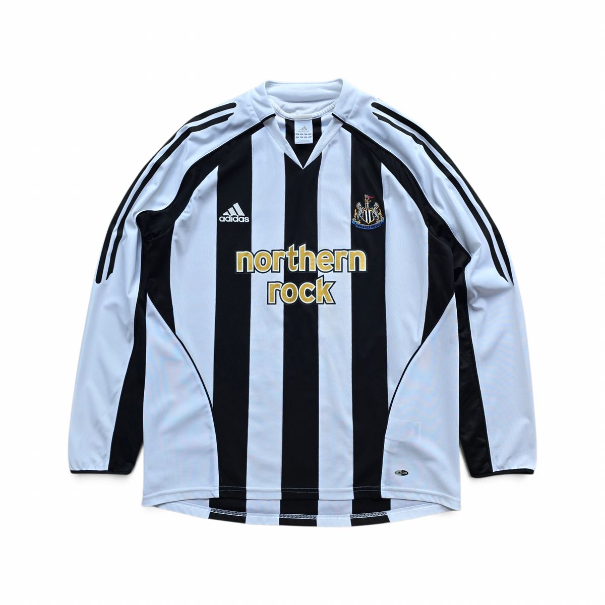 Vintage 2005 Adidas Newcastle Home Long Sleeve Jersey - L