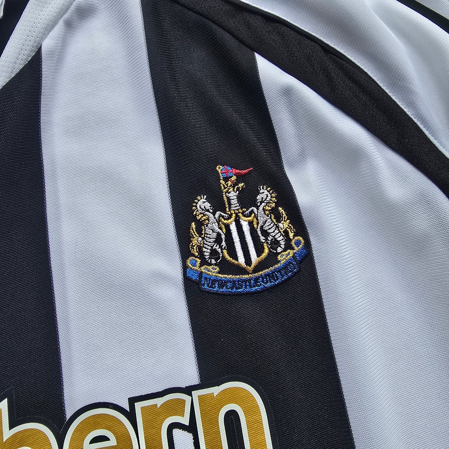 Vintage 2005 Adidas Newcastle Home Long Sleeve Jersey - L