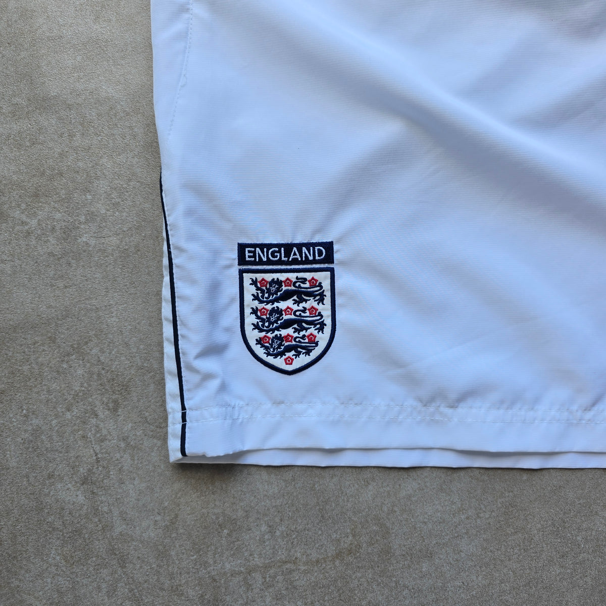 Vintage 2000s Umbro England Shorts - L/XL