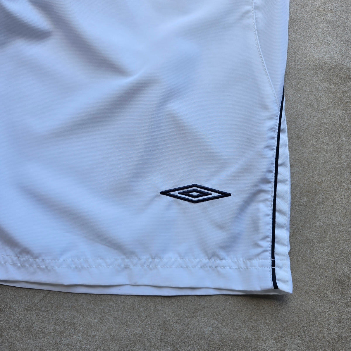 Vintage 2000s Umbro England Shorts - L/XL