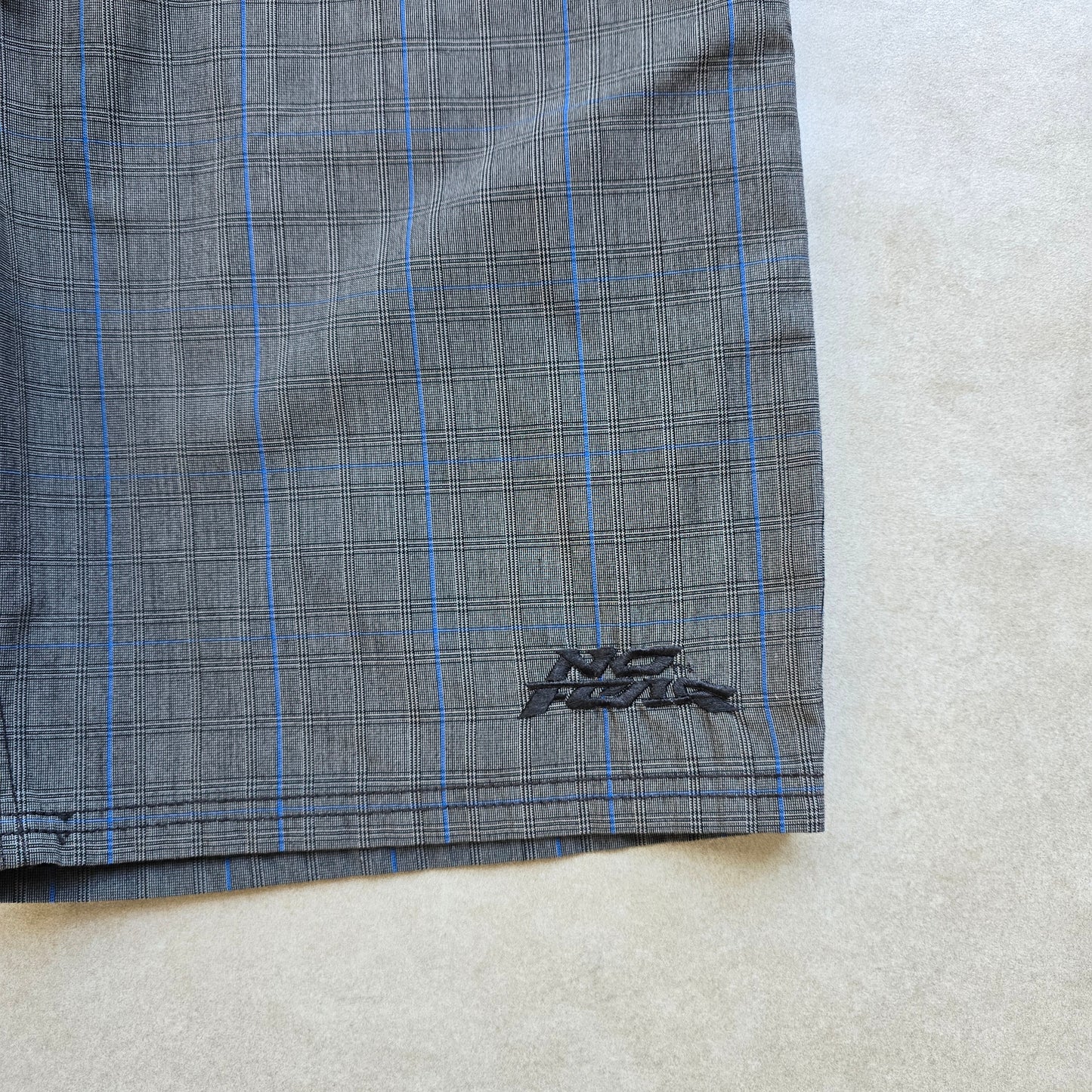 Vintage 2000's No Fear Plaid Shorts - 36