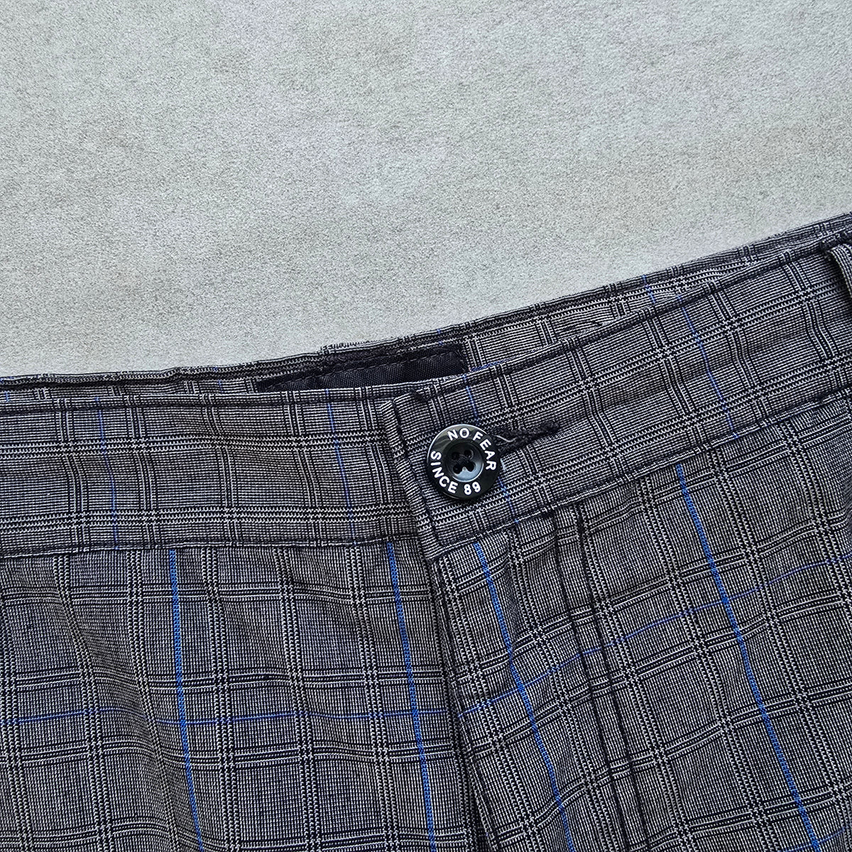 Vintage 2000's No Fear Plaid Shorts - 36