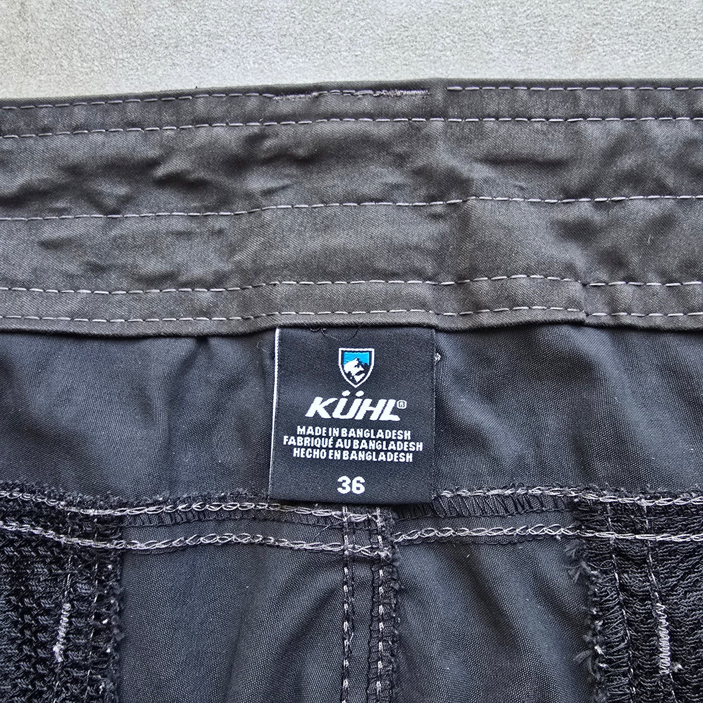 Kuhl Cargo Shorts - 36