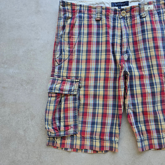 Tommy Hilfiger Plaid Cargo Shorts - 33
