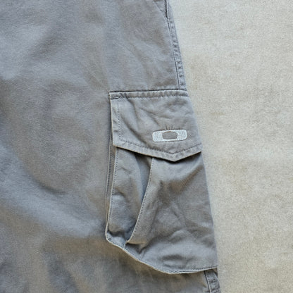 Vintage 2000's Oakley Cargo Shorts - 30