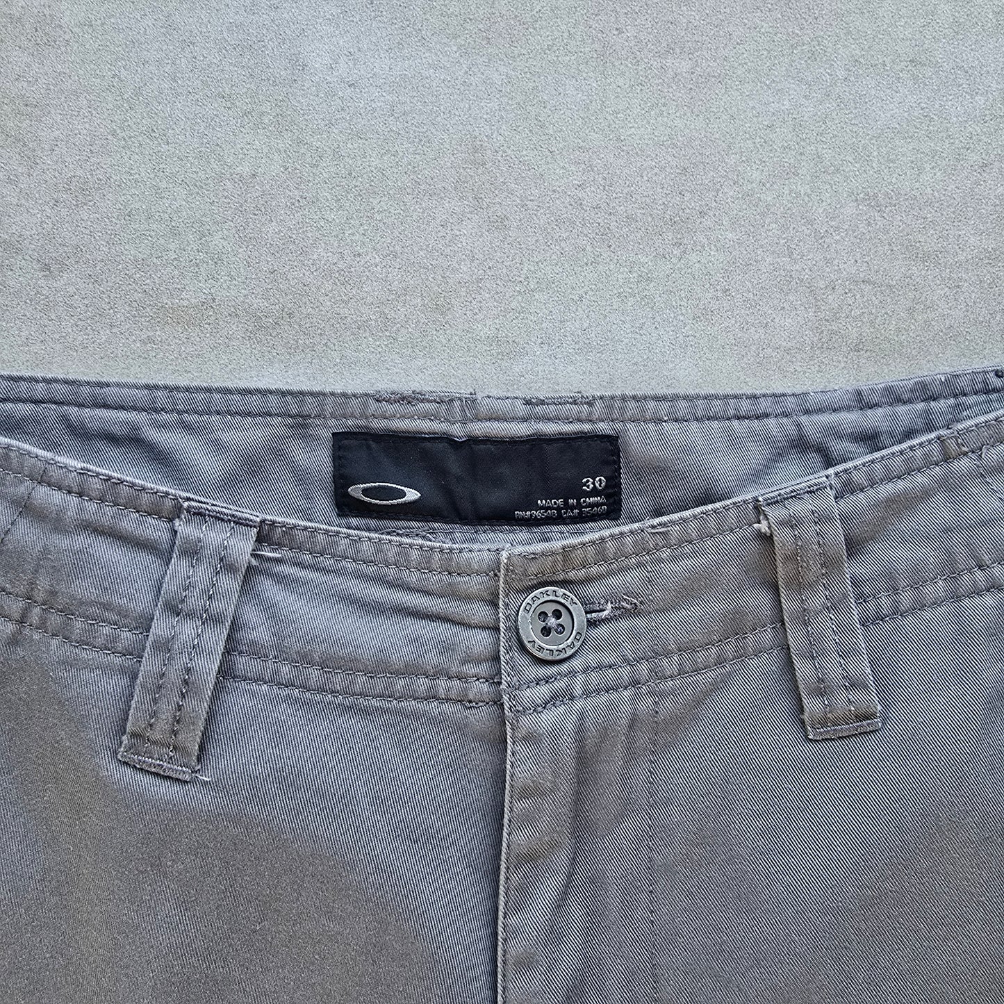 Vintage 2000's Oakley Cargo Shorts - 30