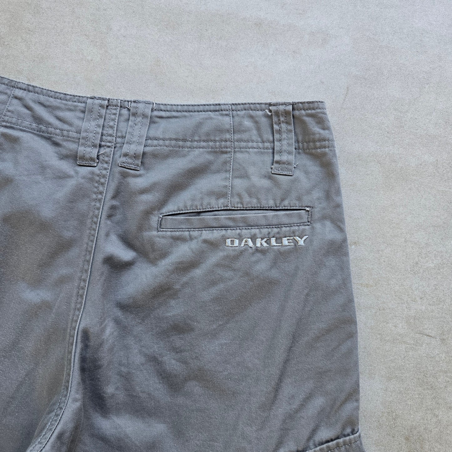Vintage 2000's Oakley Cargo Shorts - 30