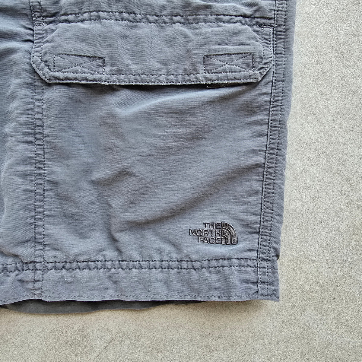 The North Face Cargo Shorts - L