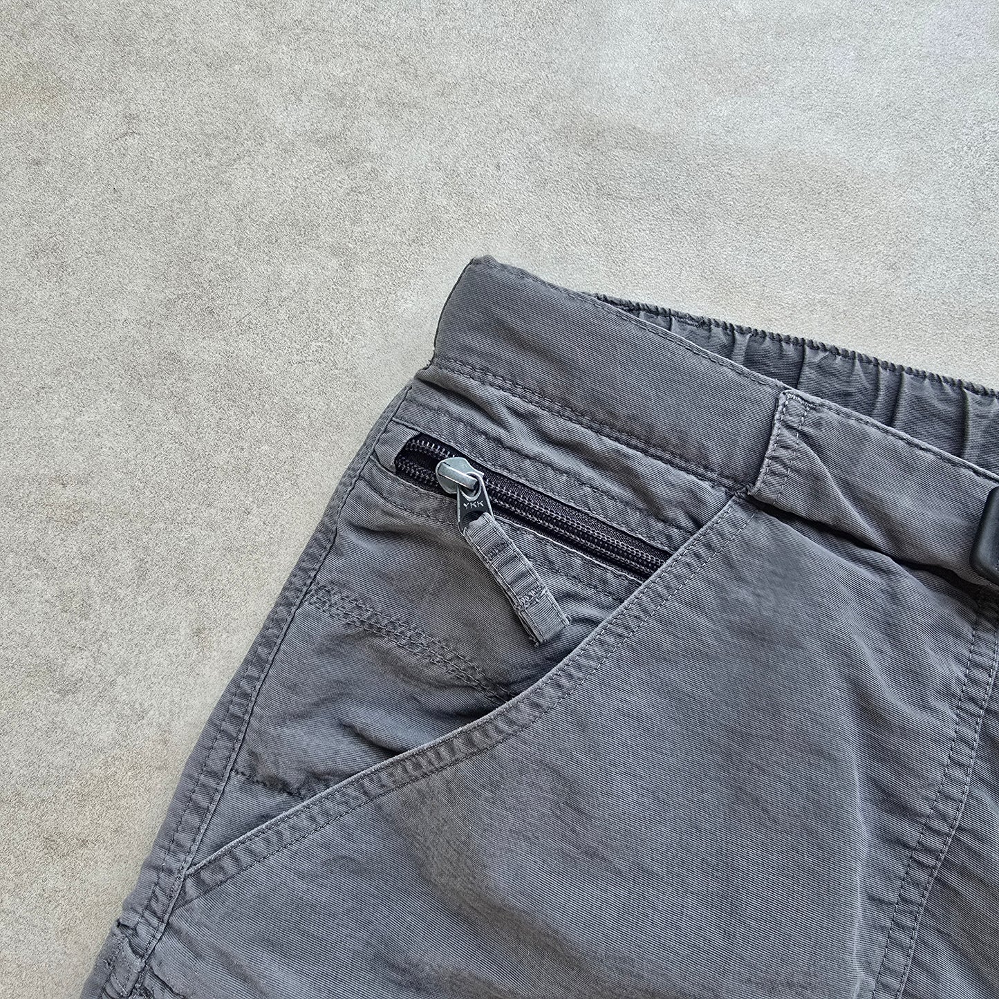 The North Face Cargo Shorts - L
