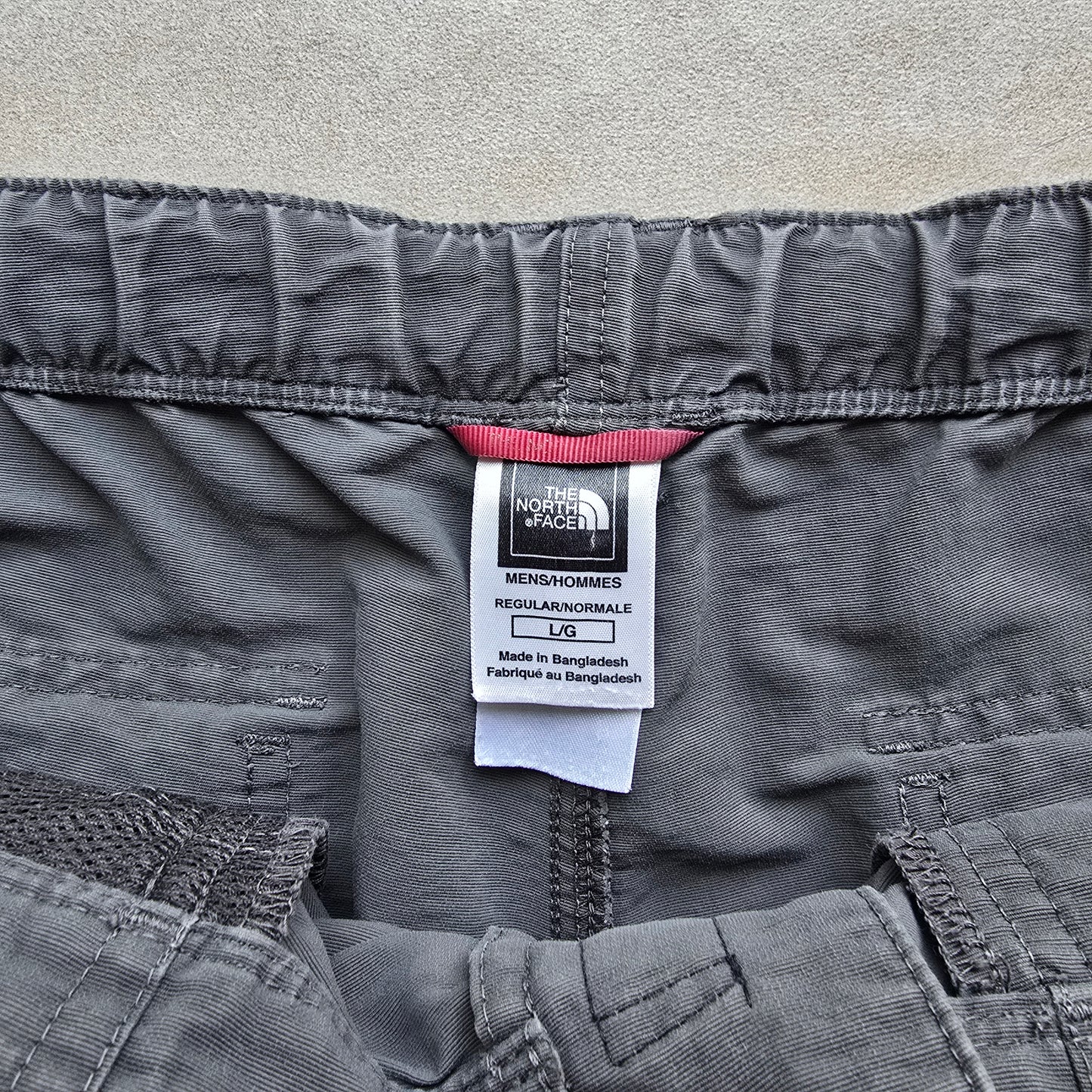 The North Face Cargo Shorts - L