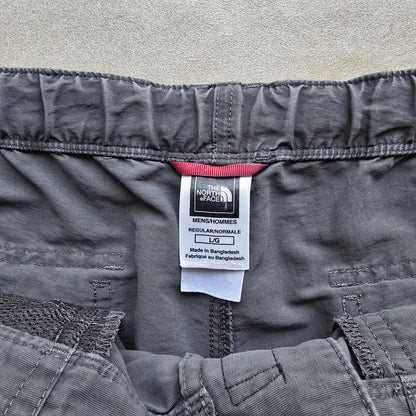 The North Face Cargo Shorts - L