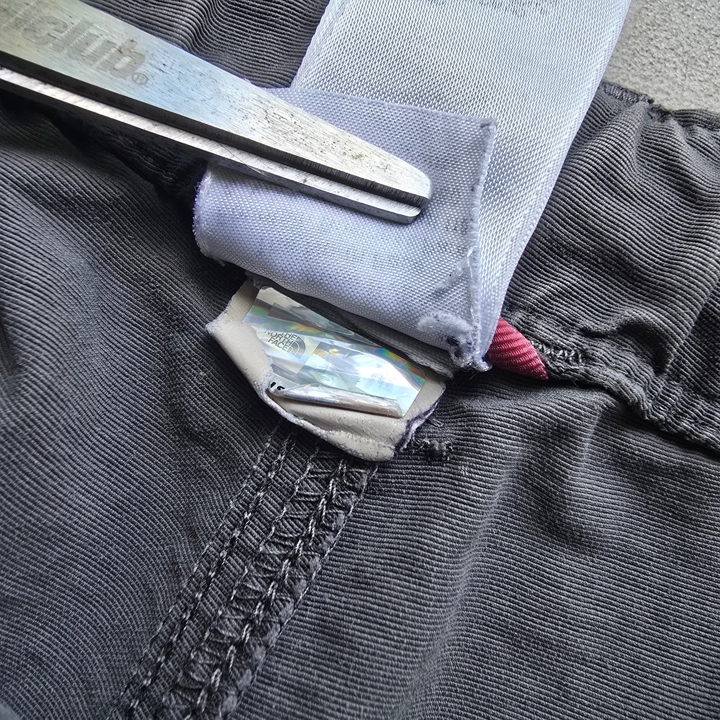 The North Face Cargo Shorts - L