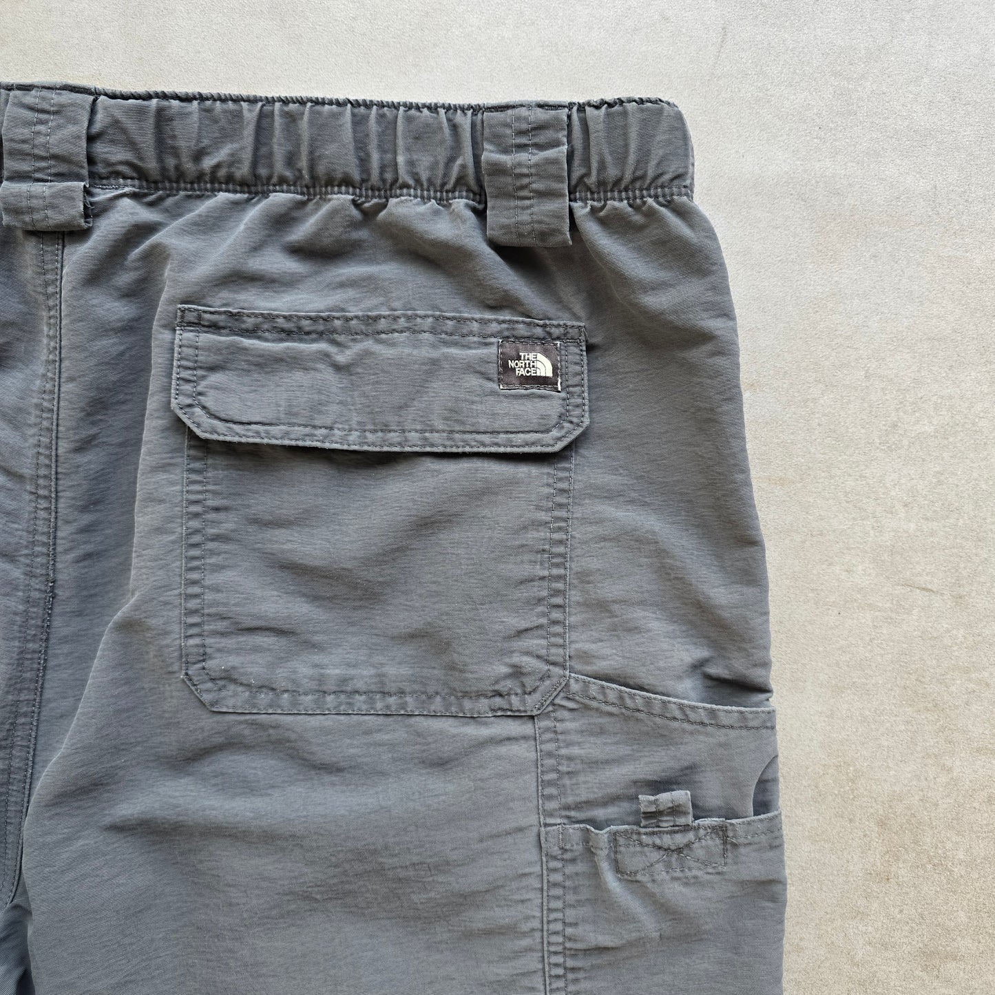 The North Face Cargo Shorts - L