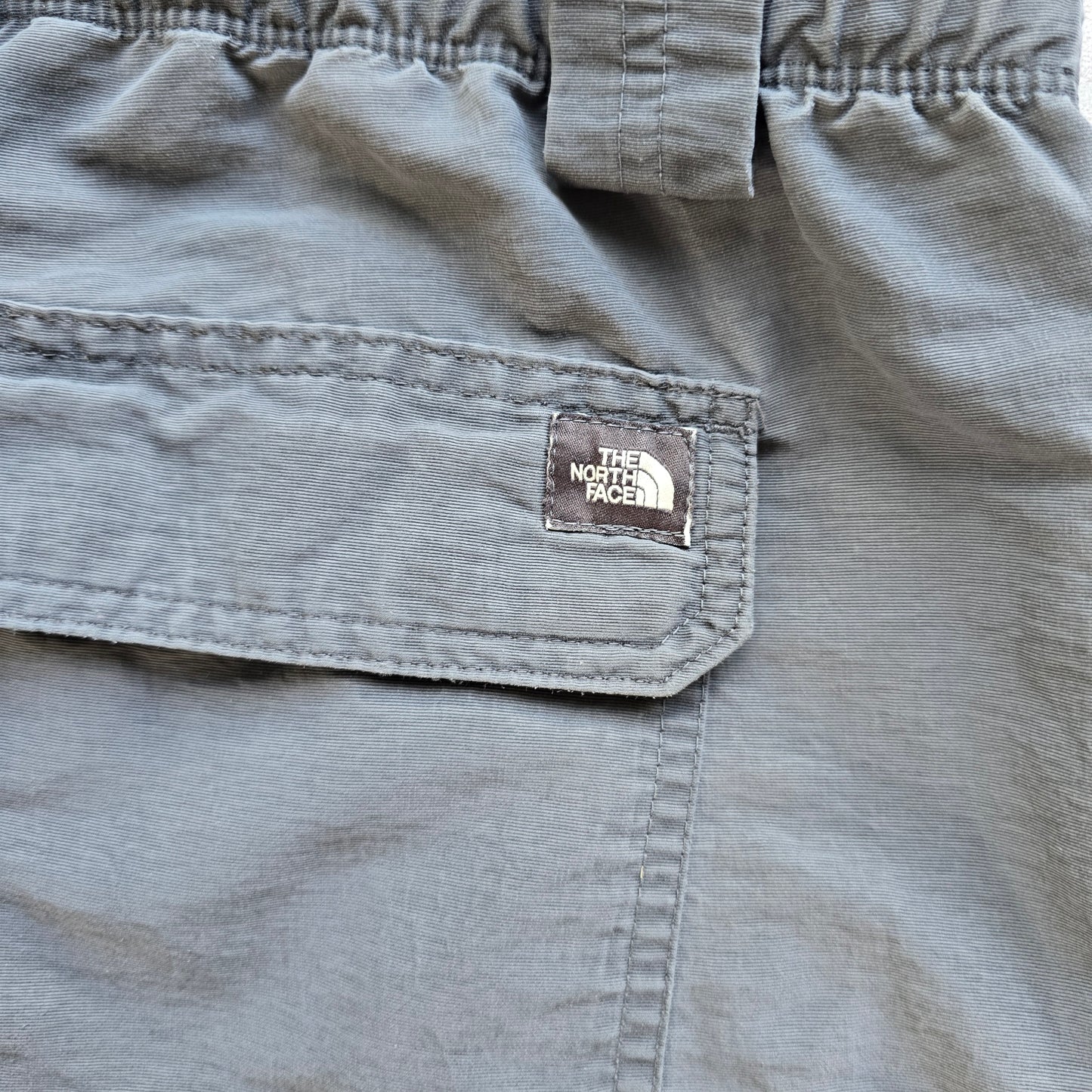 The North Face Cargo Shorts - L