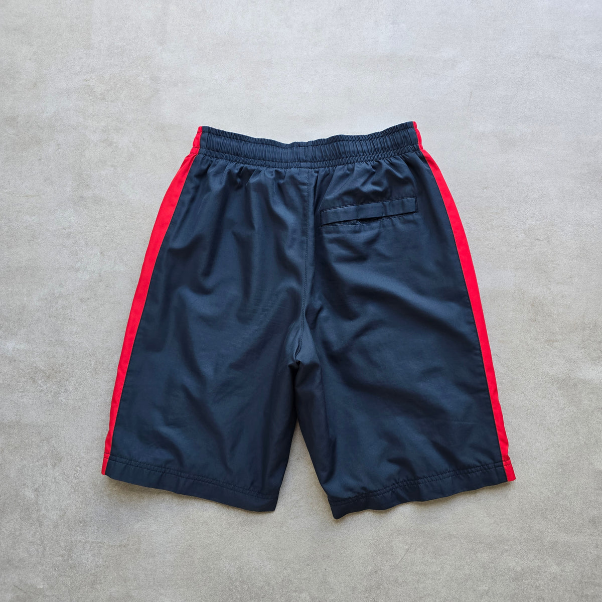 Vintage 2000's Nike Mini Swoosh Shorts - S