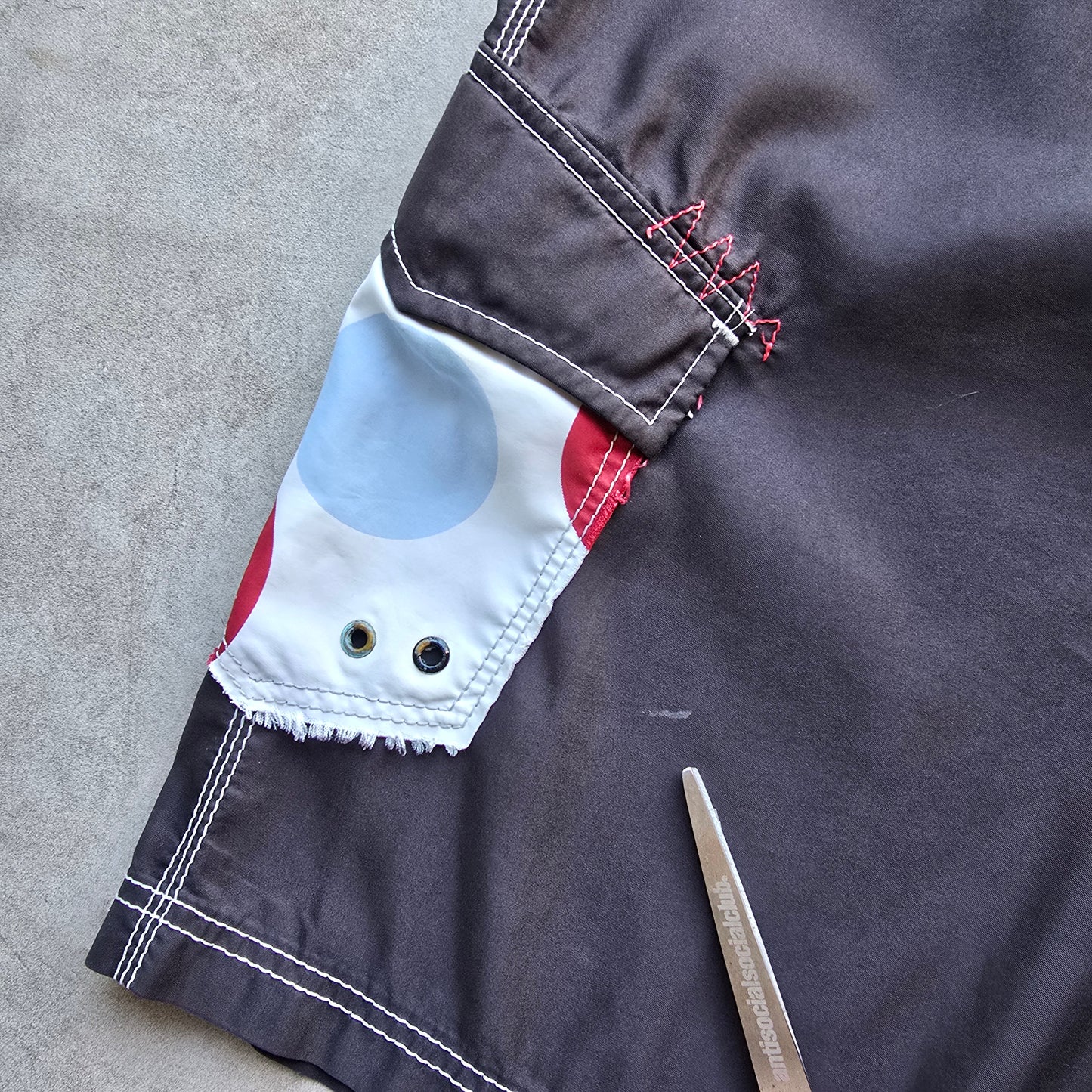 Vintage 2000's Billabong Polka Dot Board Shorts - 38