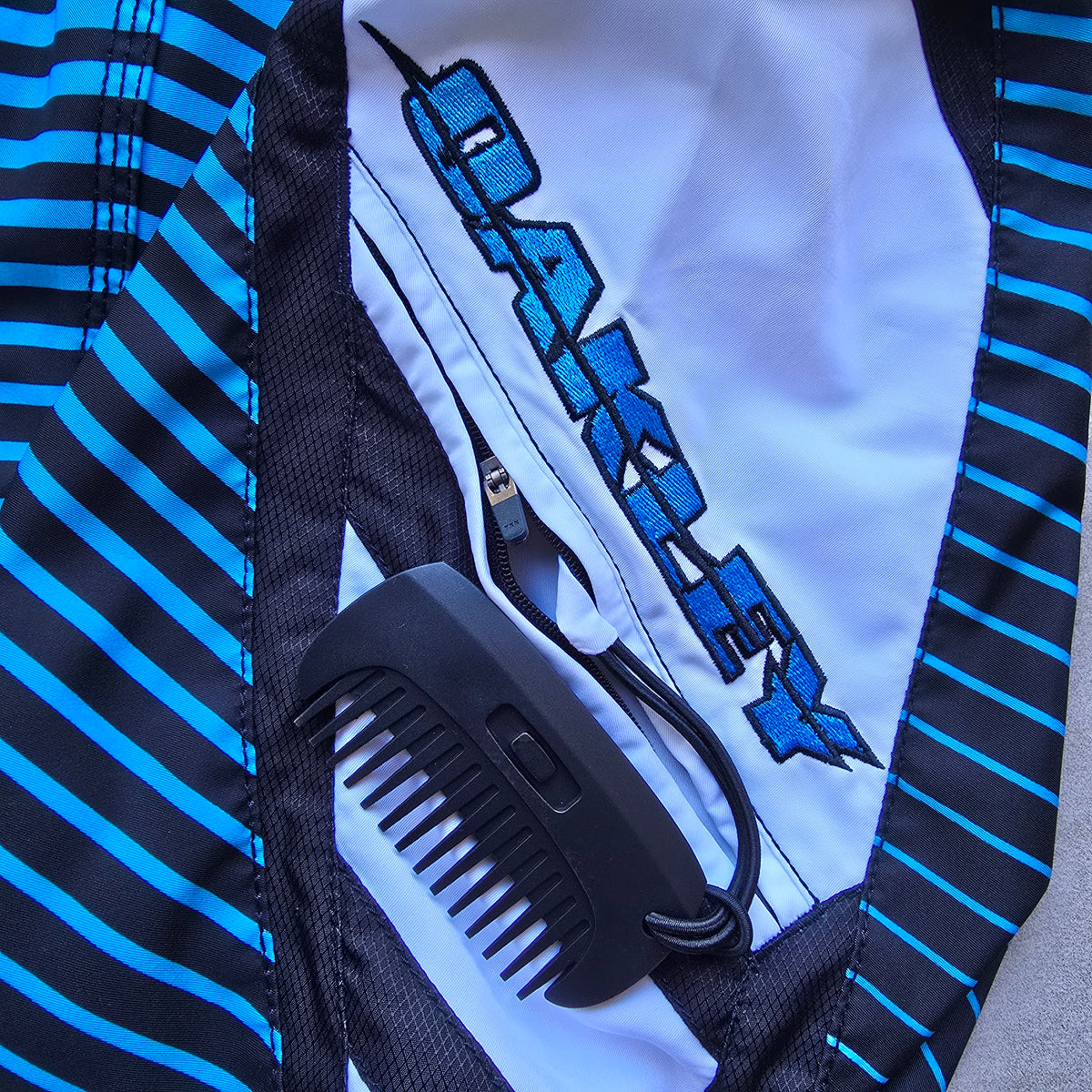 Vintage 2000's Oakley Board Shorts - 36