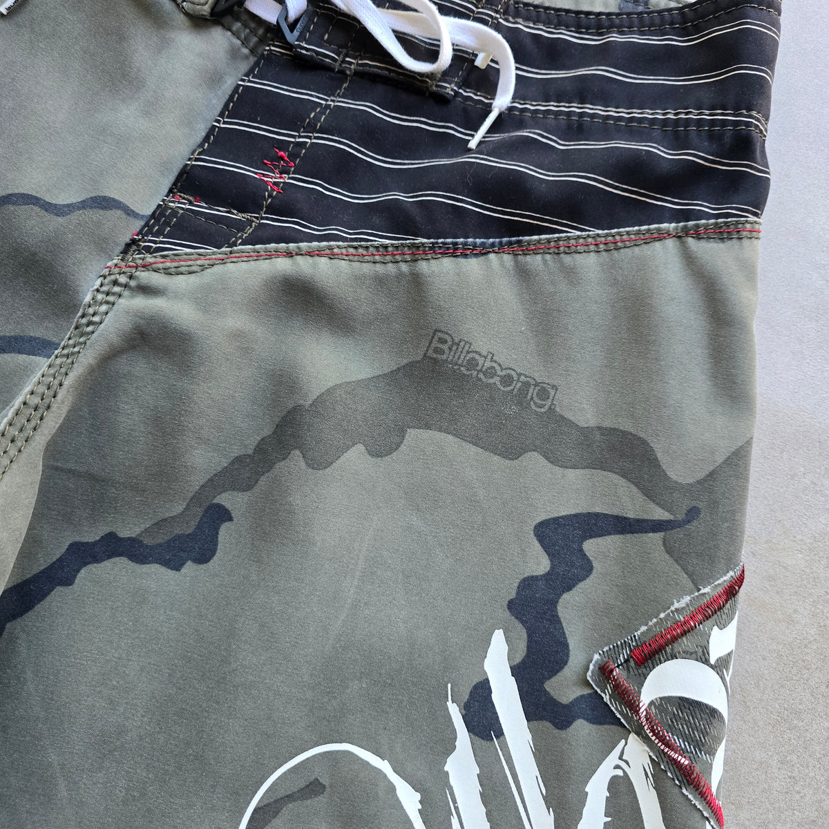 Vintage 2000's Billabong Camo Board Shorts - 30
