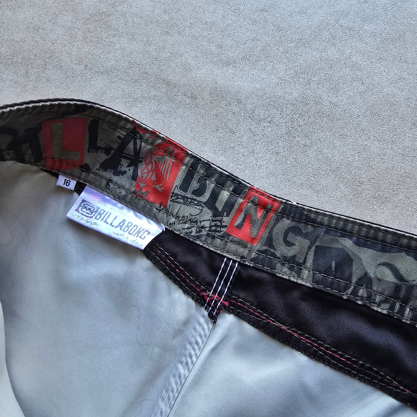 Vintage 2000's Billabong Camo Board Shorts - 30