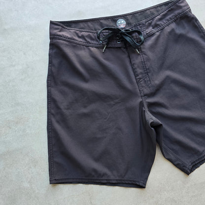 Vintage 2000's Oakley Lightweight Board Shorts - 32