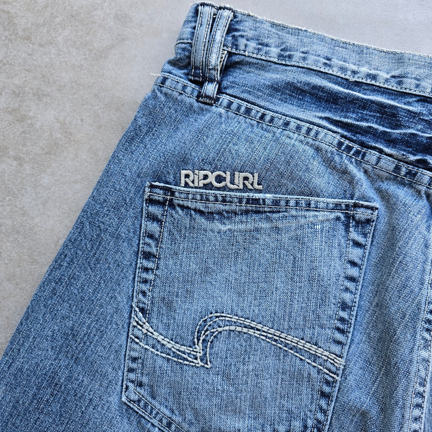 Vintage 2000's Rip Curl Baggy Denim Shorts - 34