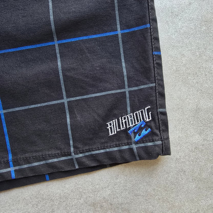 Vintage 2000's Billabong Check Shorts - 30