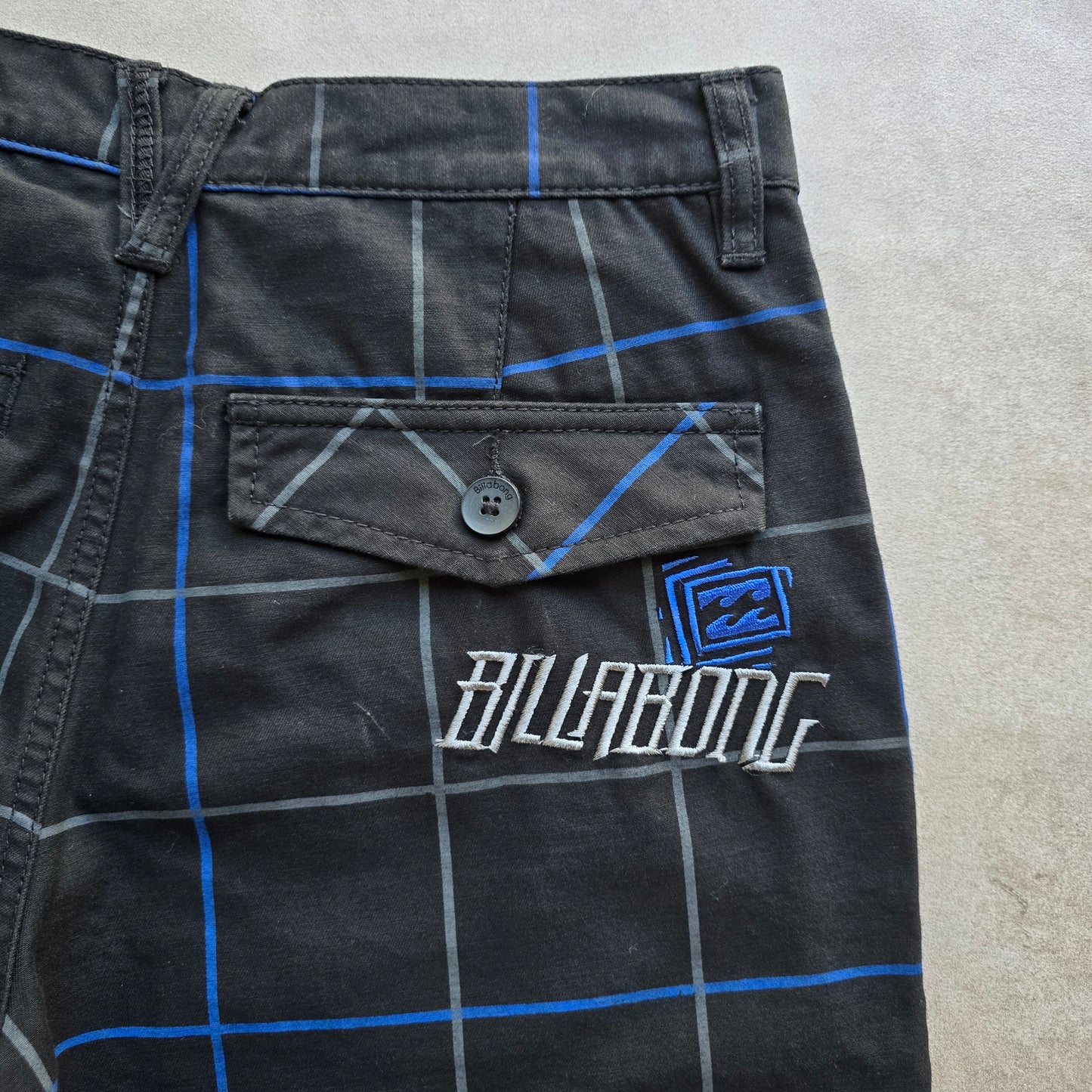 Vintage 2000's Billabong Check Shorts - 30