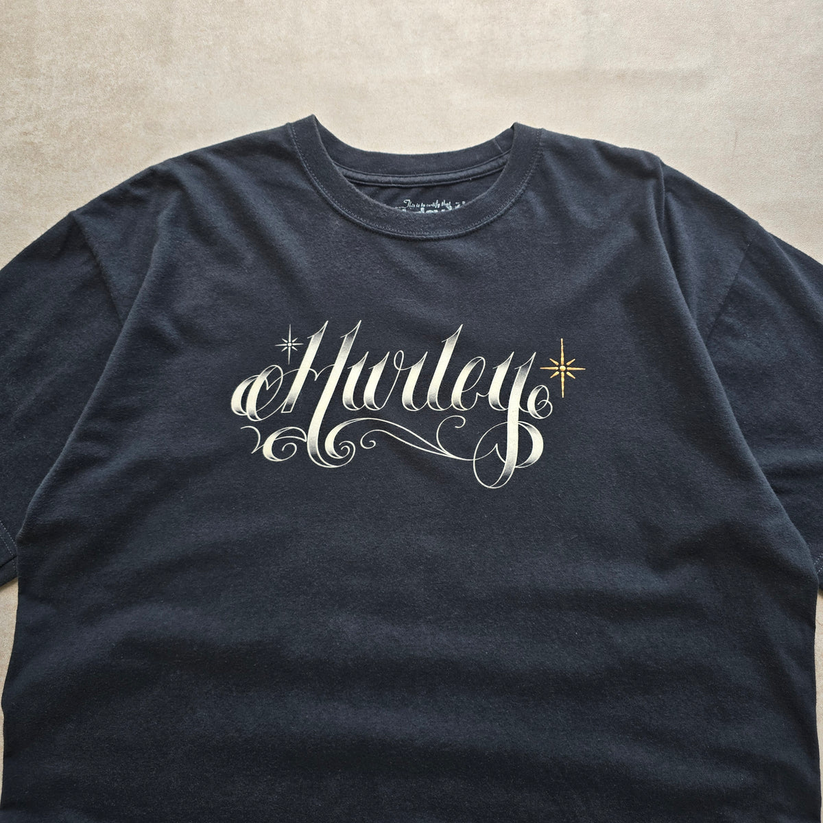 Vintage 2000's Hurley Tee - XL