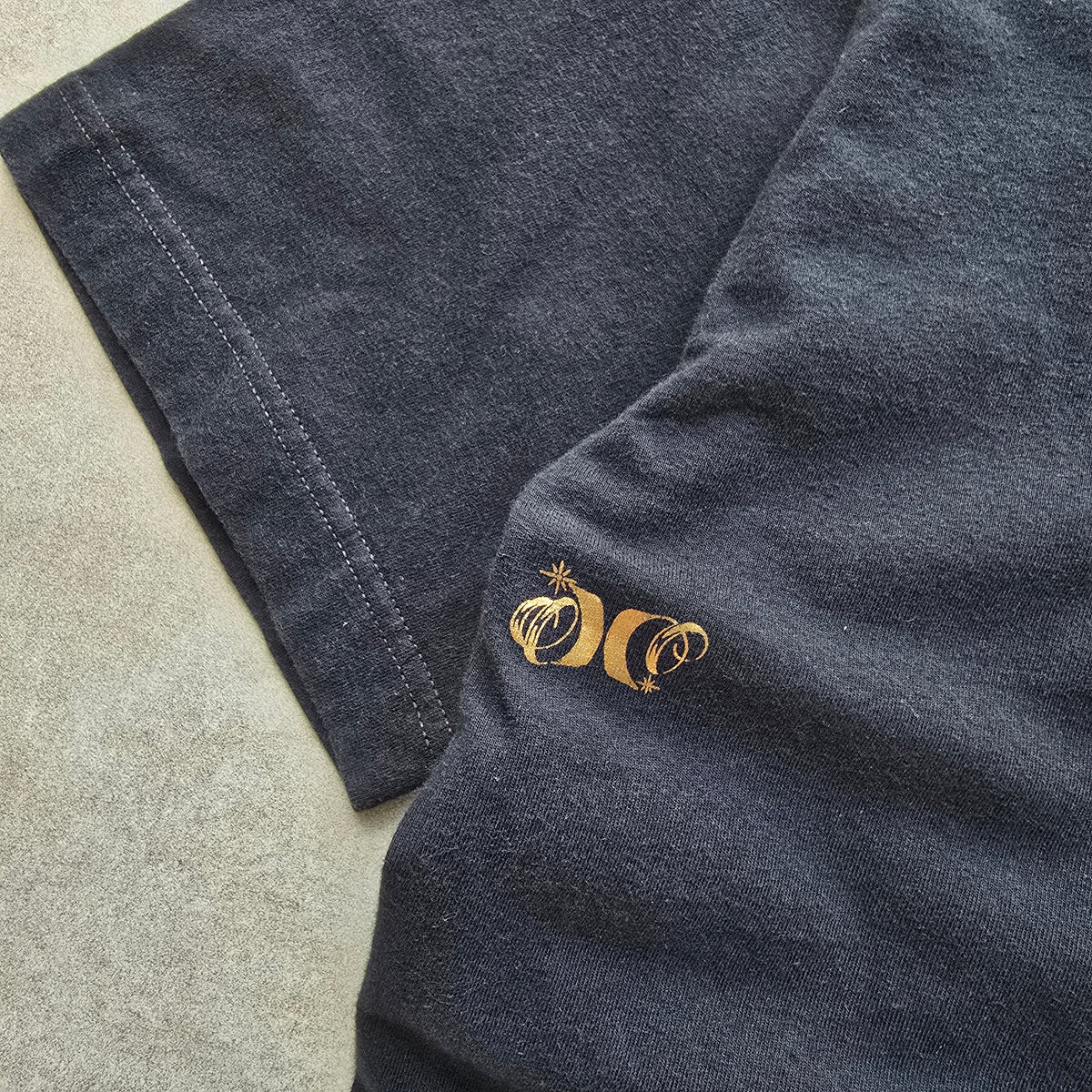 Vintage 2000's Hurley Tee - XL