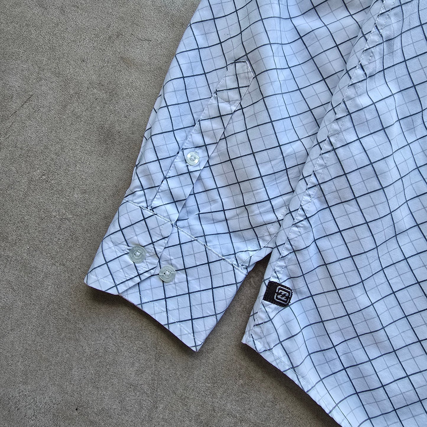 Vintage 2000's Billabong Long Sleeve Button Up Shirt - M