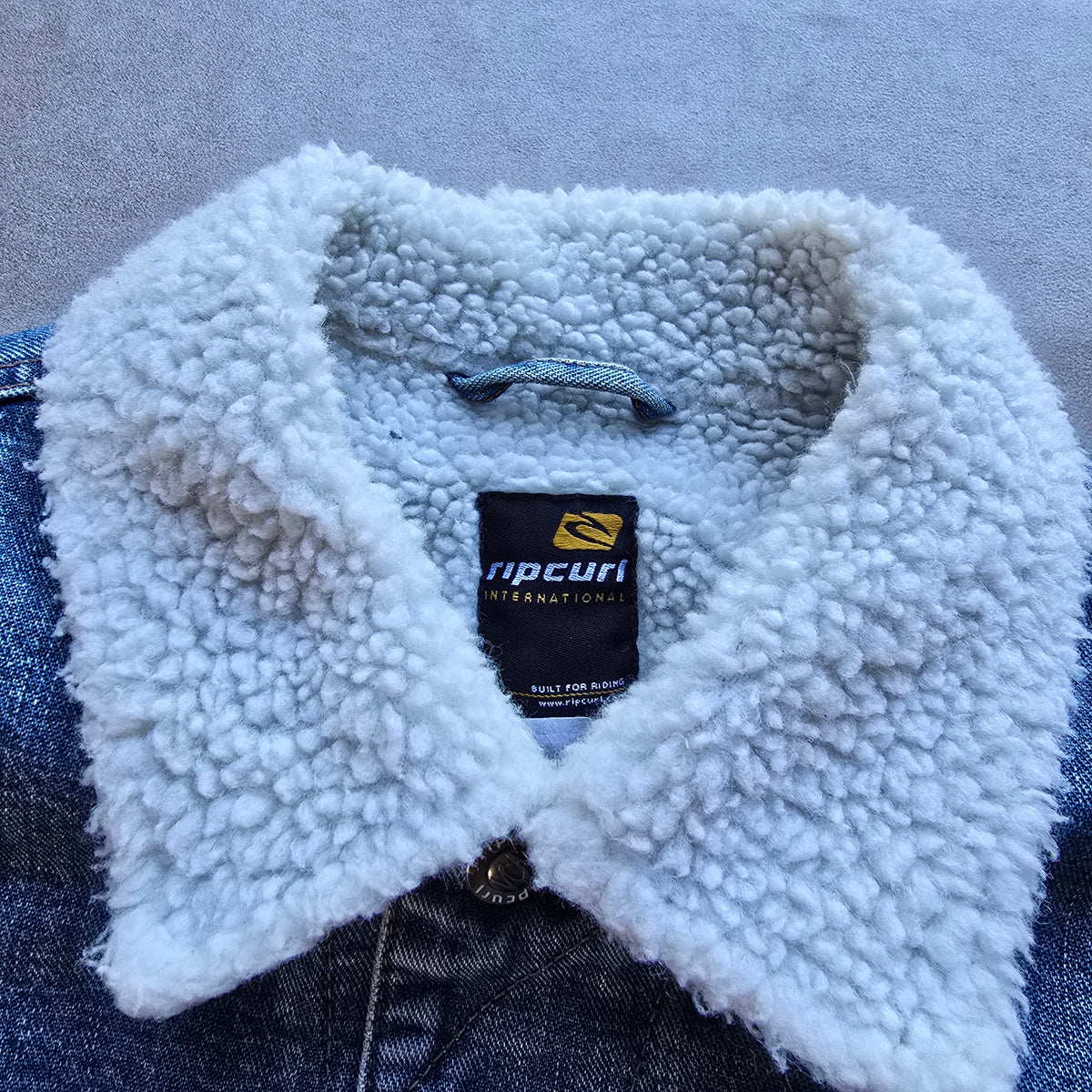 Vintage 2000's Rip Curl Fleece Lined Denim Jacket - WMNS L