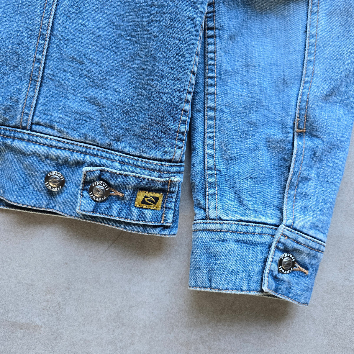 Vintage 2000's Rip Curl Fleece Lined Denim Jacket - WMNS L