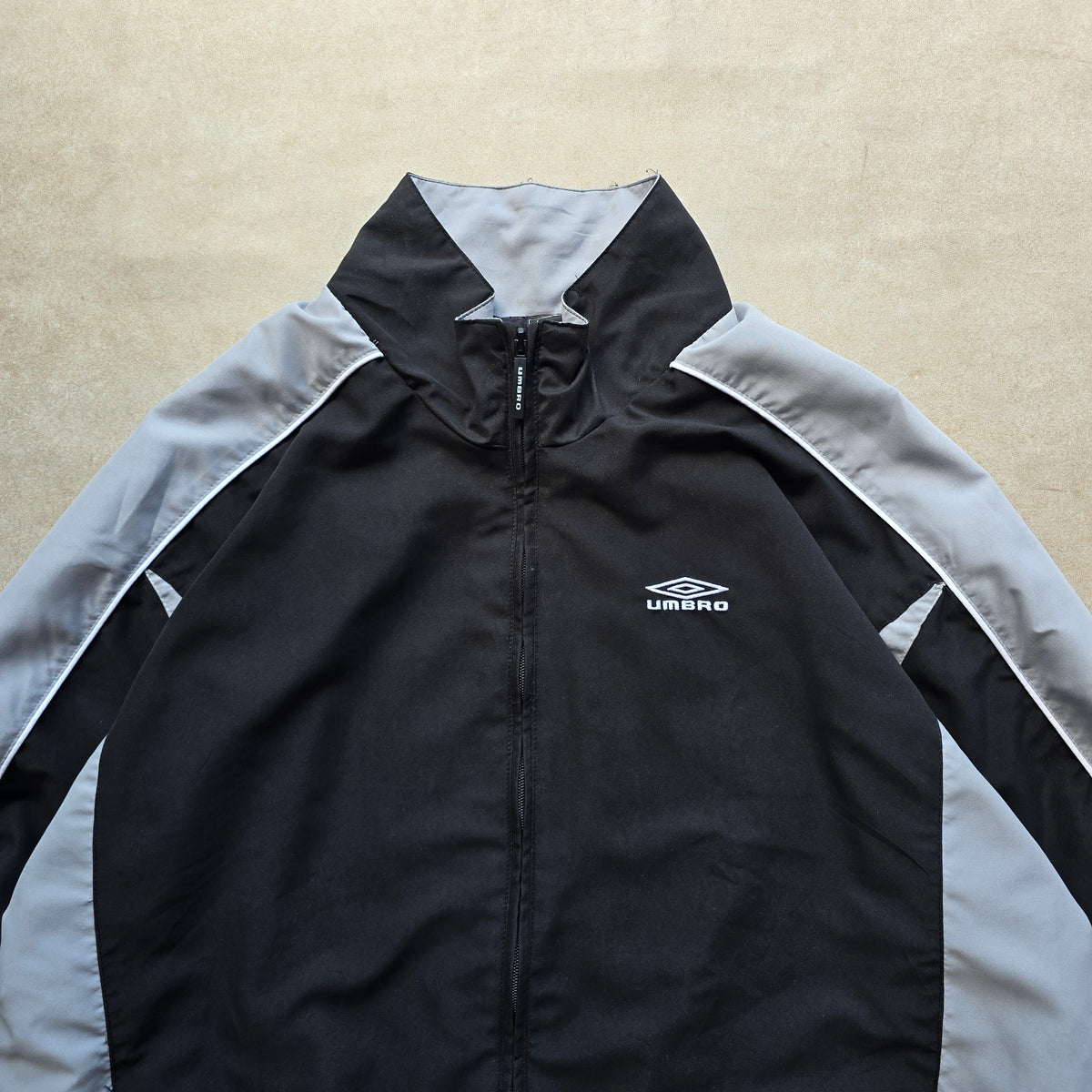 Vintage 2000's Umbro Windbreaker Jacket - XL