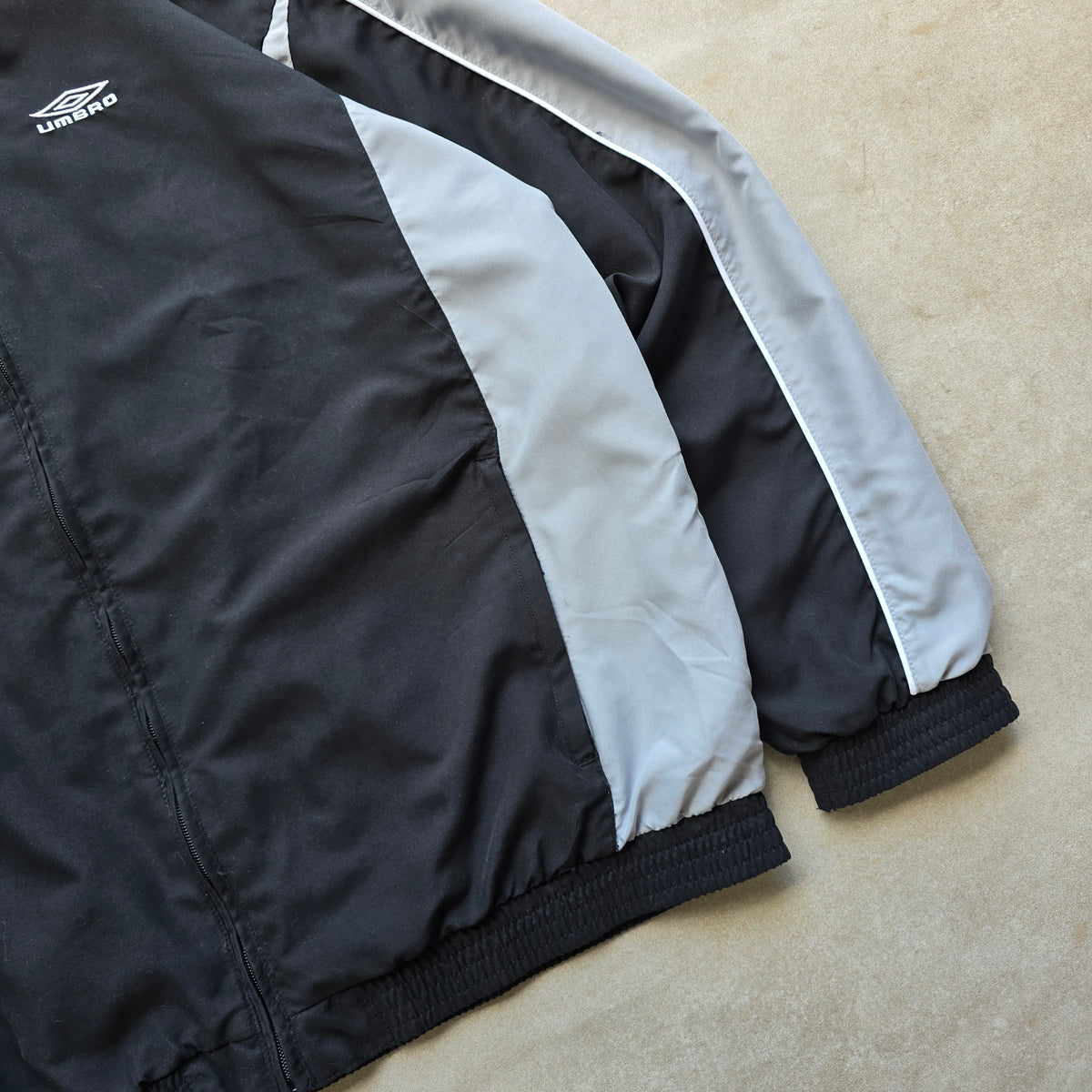 Vintage 2000's Umbro Windbreaker Jacket - XL
