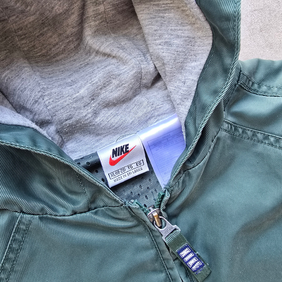 Vintage 90's Nike Windbreaker Jacket - WMNS XL