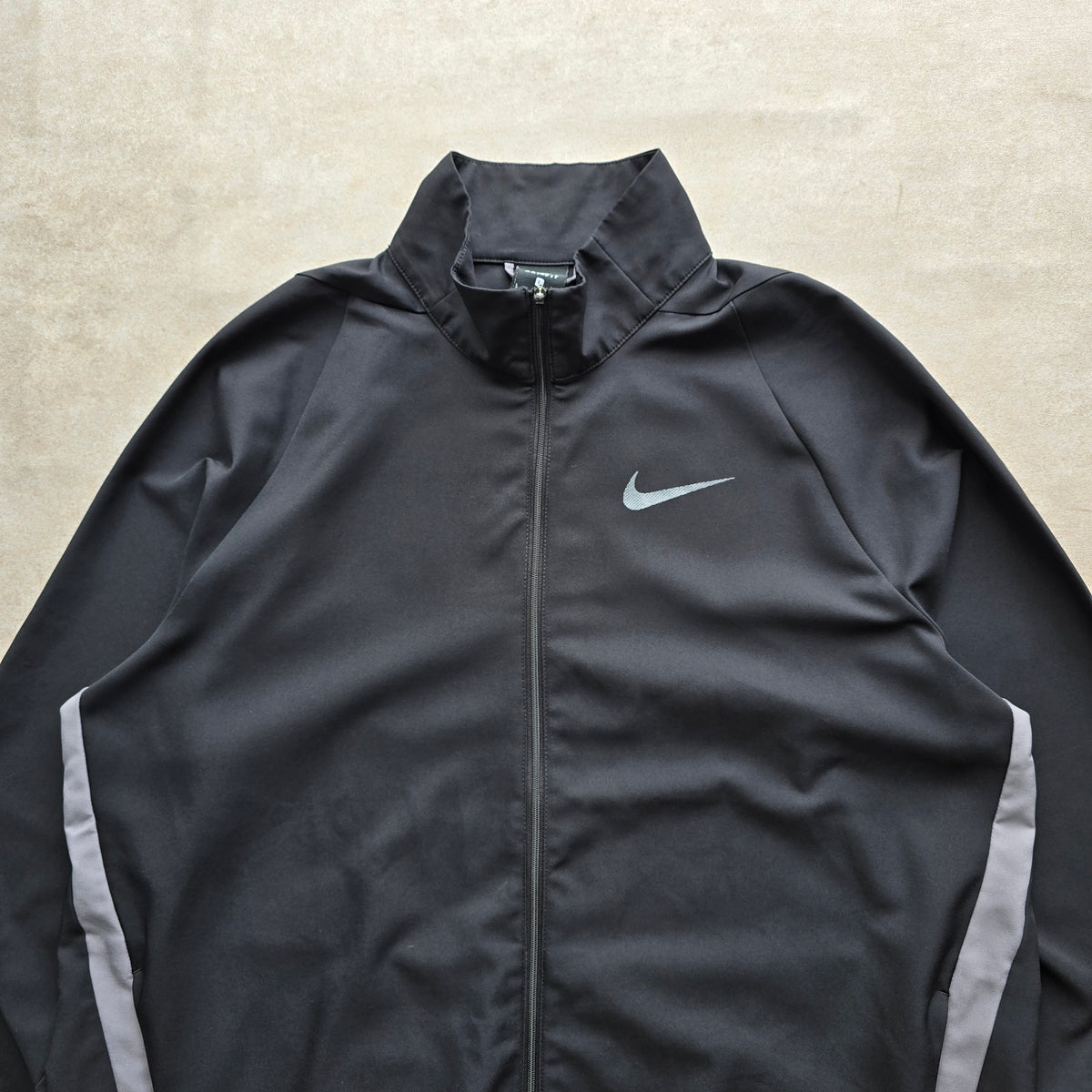 Nike Dri-Fit Windbreaker Jacket - L