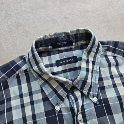 Vintage 2000's Nautica Plaid Short Sleeve Button Up Shirt - L
